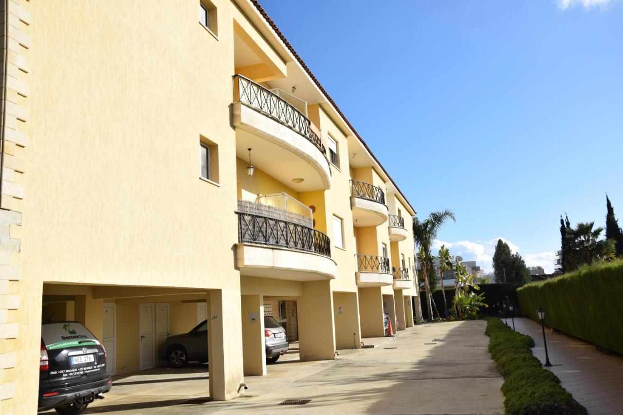 Raise Cosy Studio With Pool In Limassol Bagian luar foto