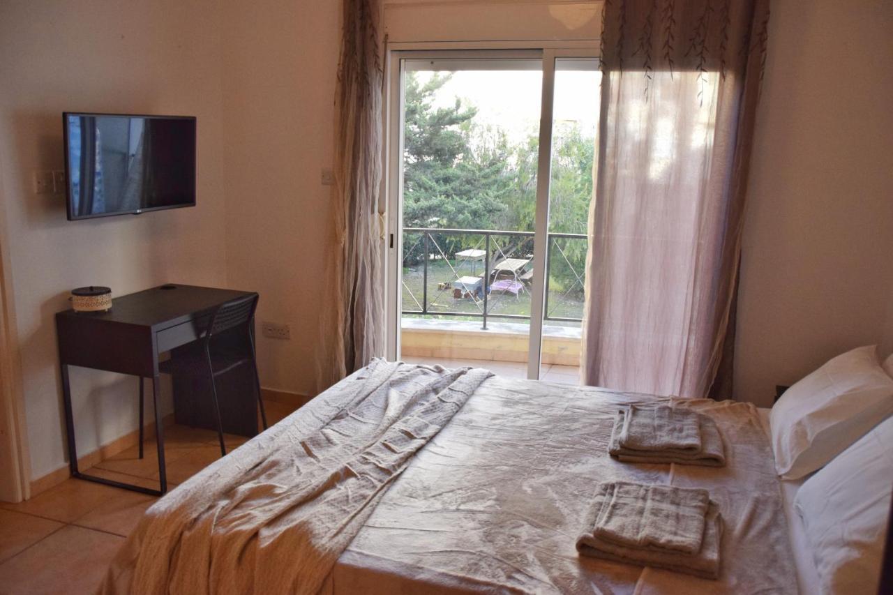 Raise Cosy Studio With Pool In Limassol Bagian luar foto
